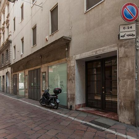 Youhosty - Dei Piatti 3 Apartment Milan Exterior photo