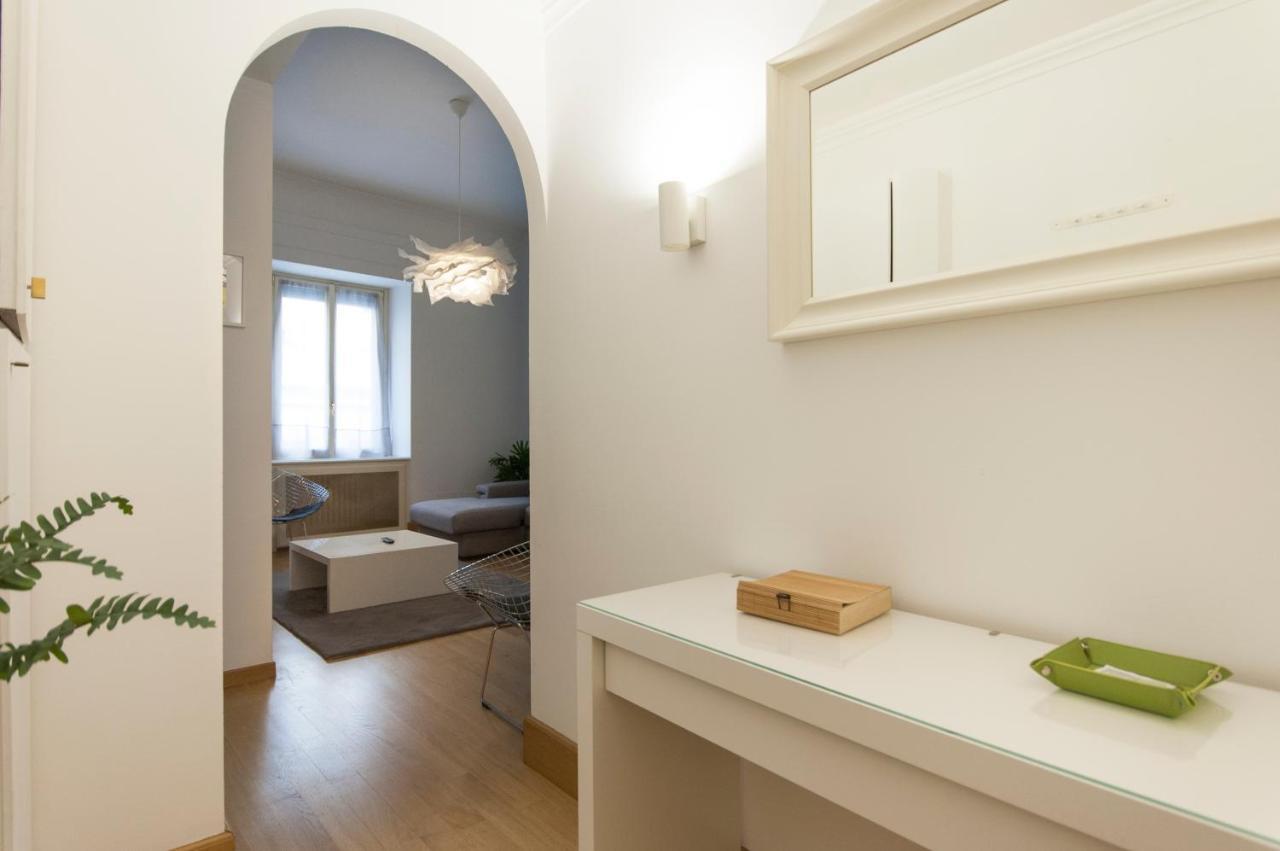 Youhosty - Dei Piatti 3 Apartment Milan Exterior photo